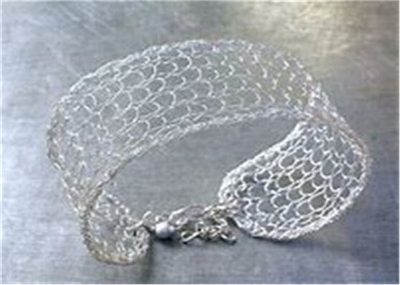 각종 기계 및 장비의 공기 정화 필터용 2*3mm 짜리 와이어 메시